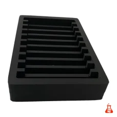 Slab-Ständer für 10 Slabs in Schwarz, schräg von vorne, leer